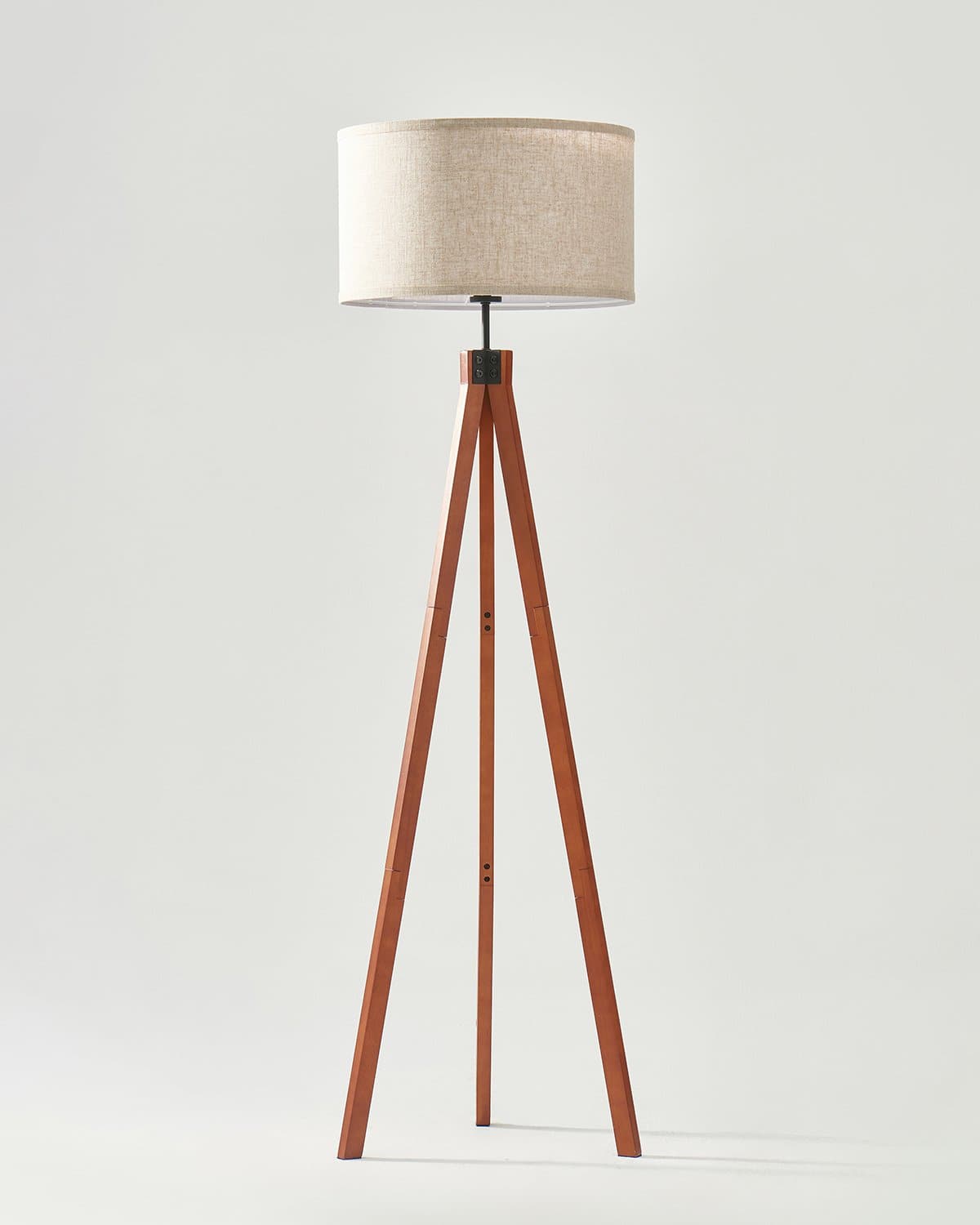 Wooden Tripod Floor Lamp – Fabric Drum Shade, 3-Way Dimmable LED, 152cm