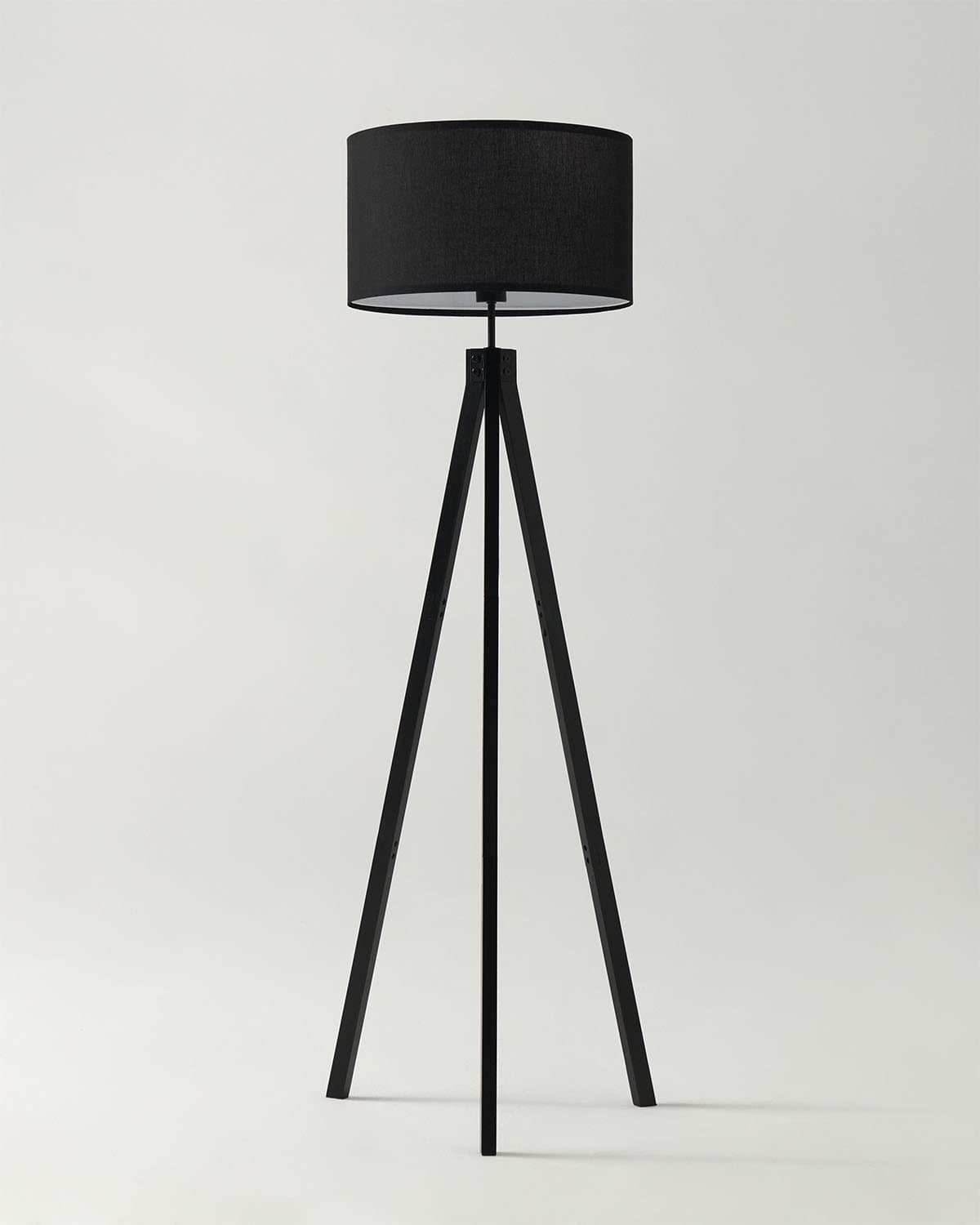 Wooden Tripod Floor Lamp – Fabric Drum Shade, 3-Way Dimmable LED, 152cm