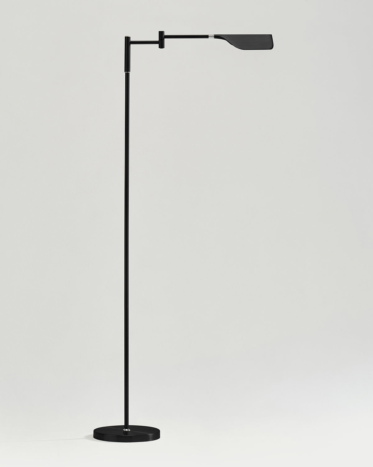 Leaf-Design Metal Floor Lamp – 3-Touch Dimmer LED, 135cm