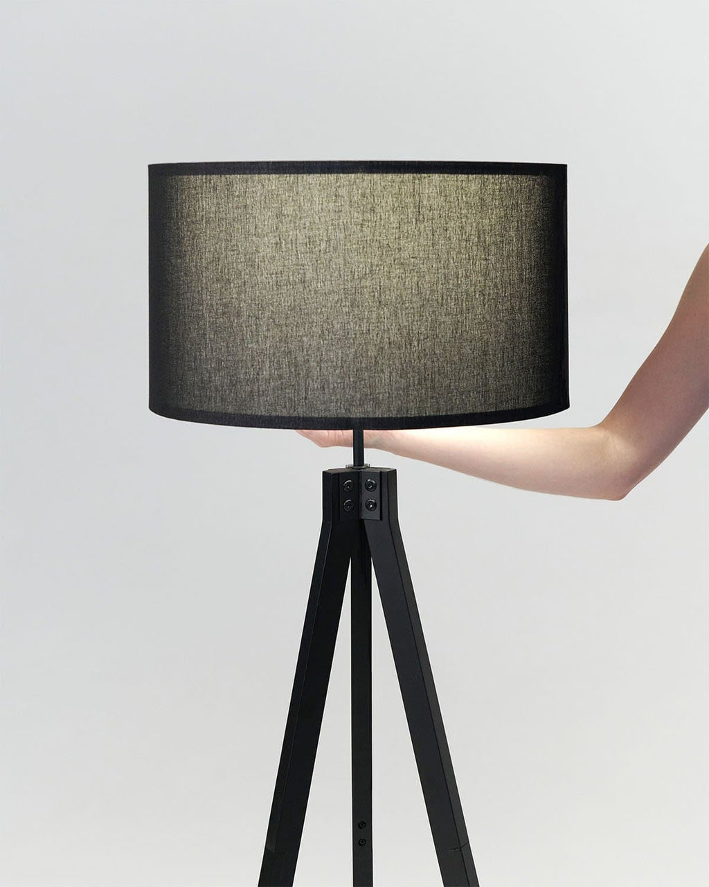 Wooden Tripod Floor Lamp – Fabric Drum Shade, 3-Way Dimmable LED, 152cm