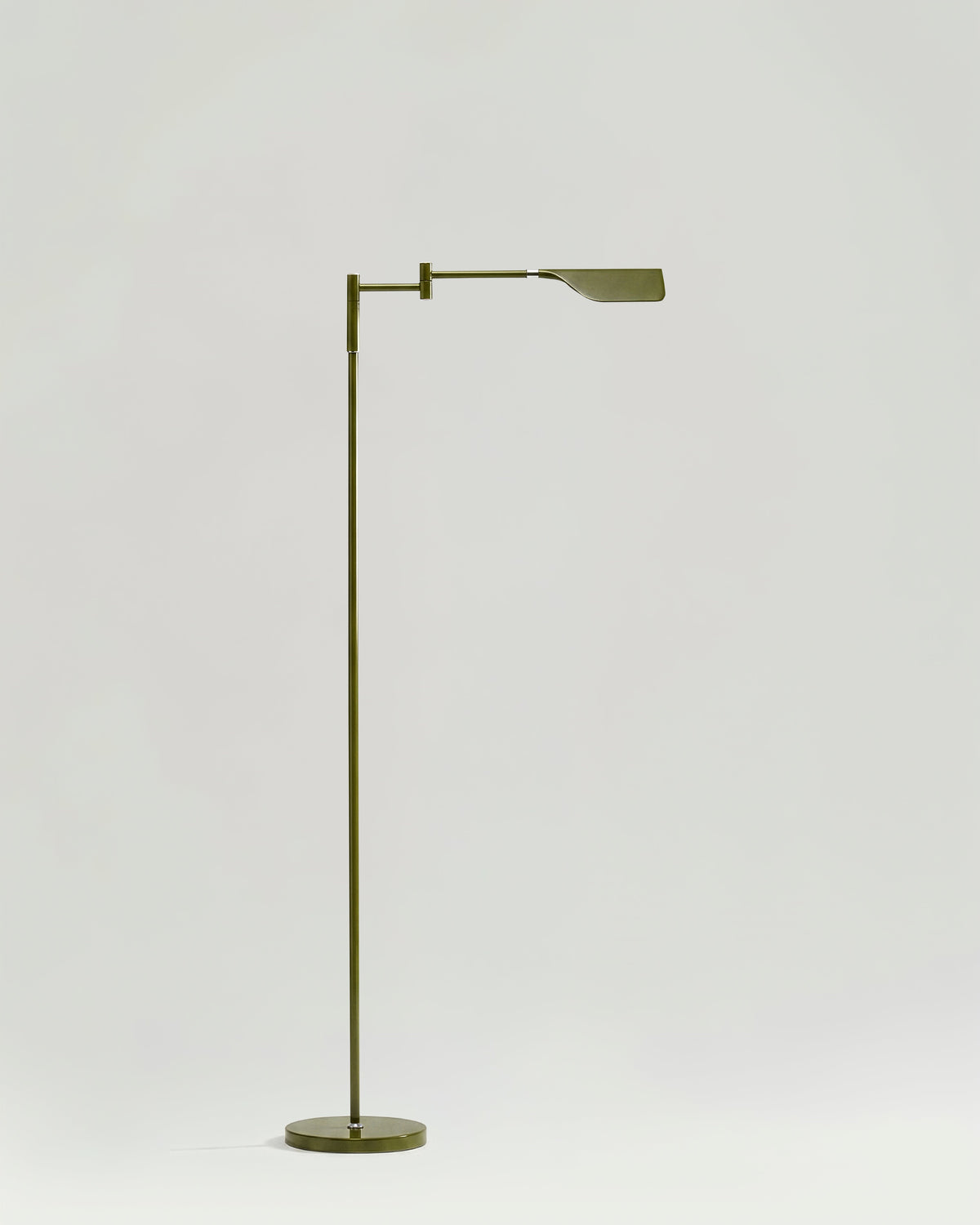 Leaf-Design Metal Floor Lamp – 3-Touch Dimmer LED, 135cm